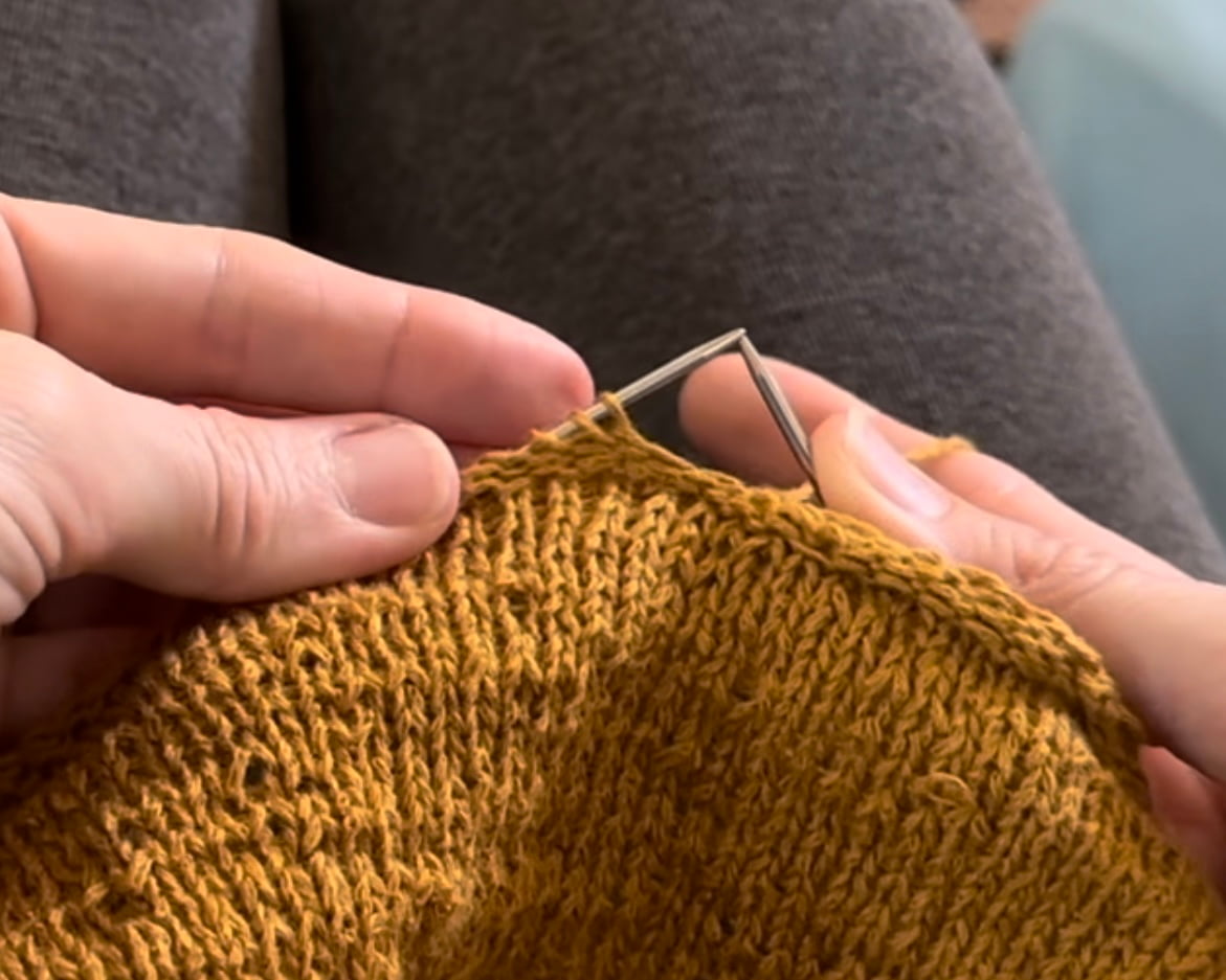 Image of my attempt to knit a reverse stockinette folder edge.